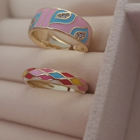 Patterned Ring at the bottom - Picture 5 of 5